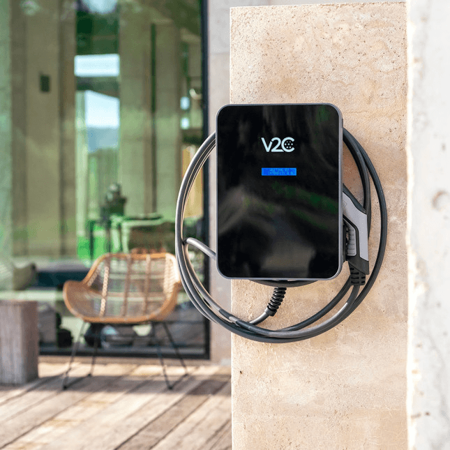 borne de recharge électrique V2C installée à domicile H2E